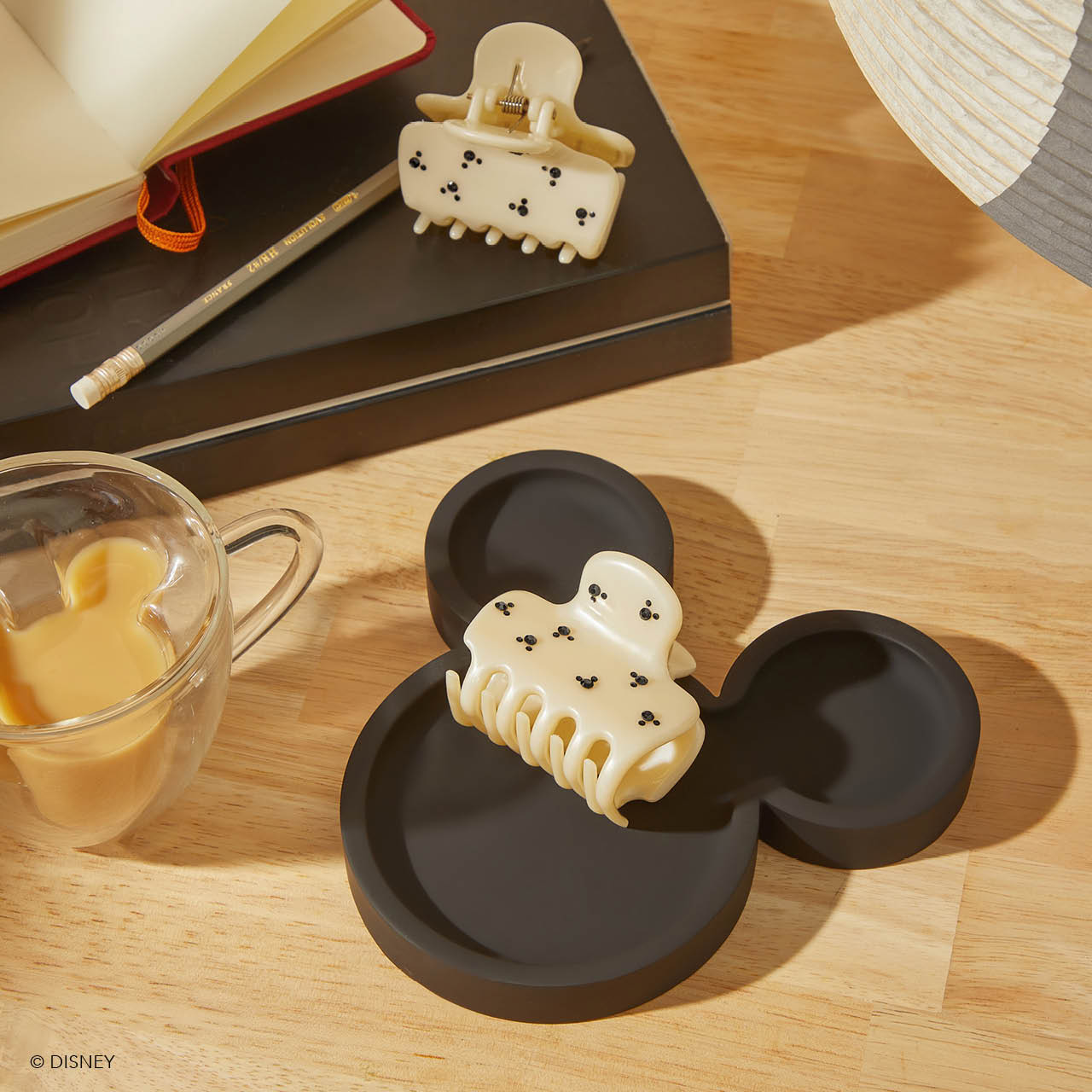 Kitsch x Mickey & Minnie Pinza Nube con pedrería - Crema