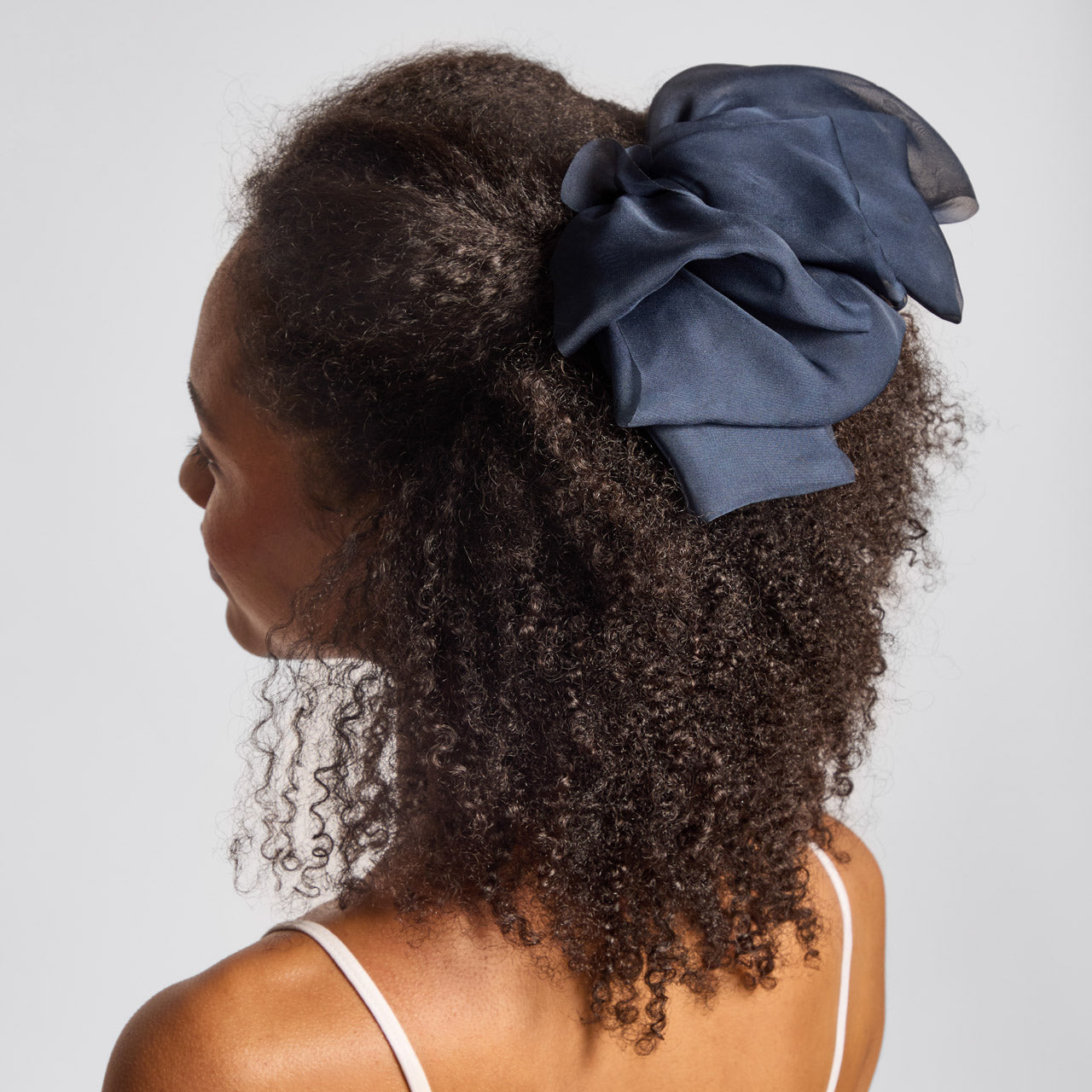 Grampo de cabelo com laço de chiffon - Orquídea azul