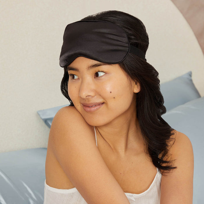 Antifaz de satén con esencia de lavanda