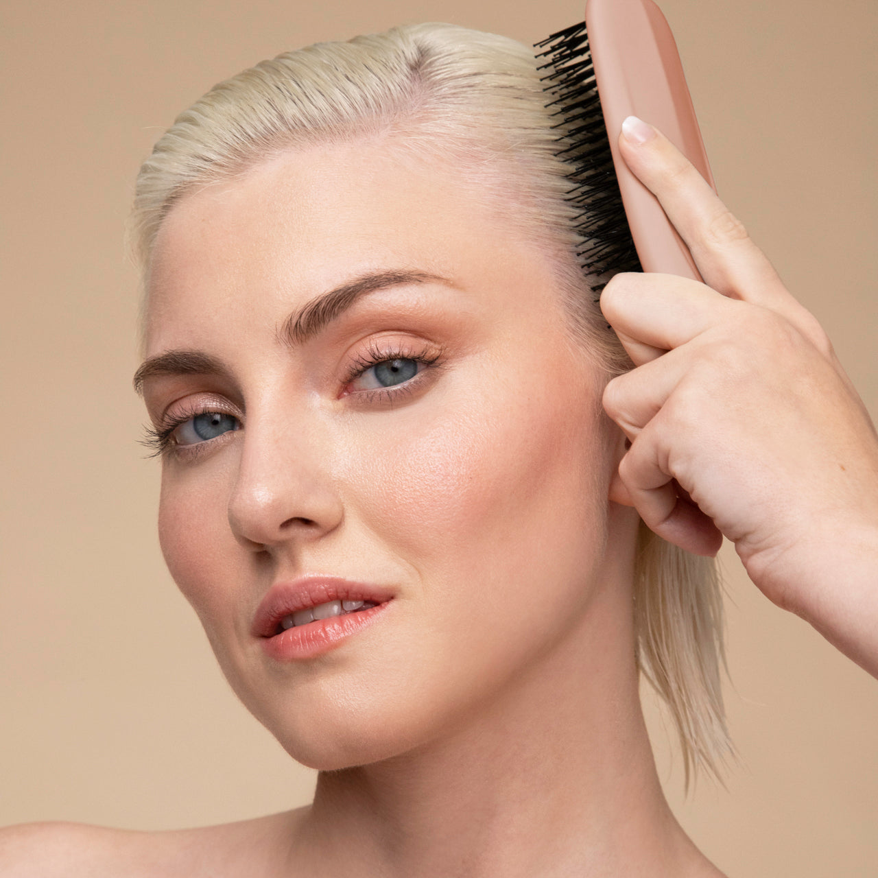 Scalp Renewal Brush in Terracotta | KITSCH