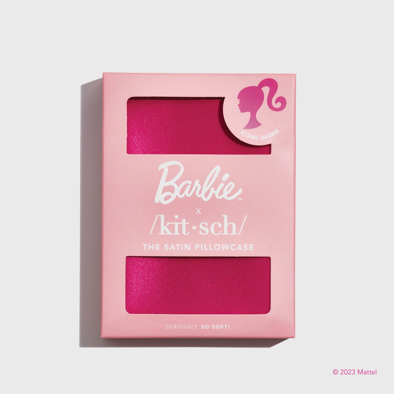 Taie d'oreiller en satin Barbie x Kitsch - Iconic Barbie en vente B2B pour  votre magasin - Faire France
