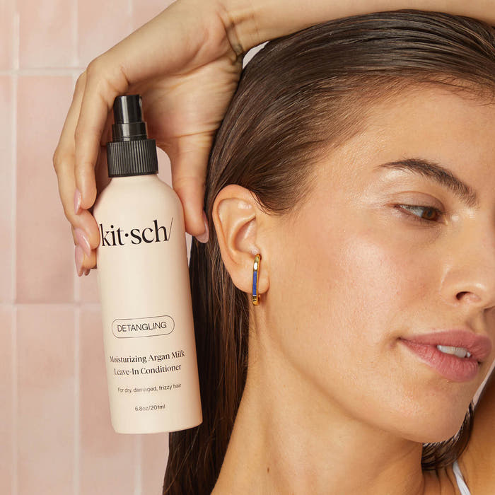 KITSCH Moisturizing Argan Milk Leave-In Conditioner — model lifestyle — applied to hair — hydration and frizz control