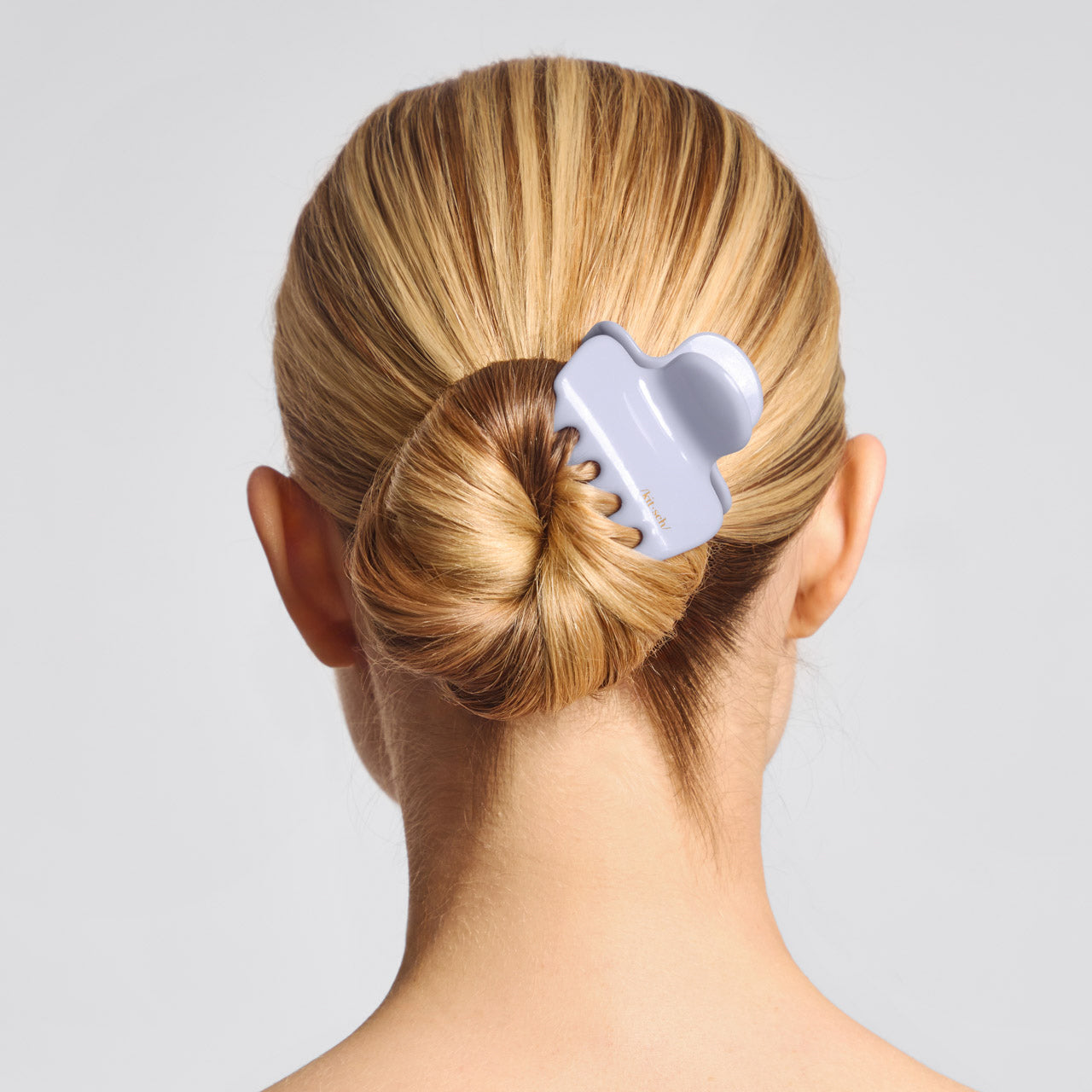 Hydrangea Breeze Cloud Claw Clip - Medium | KITSCH