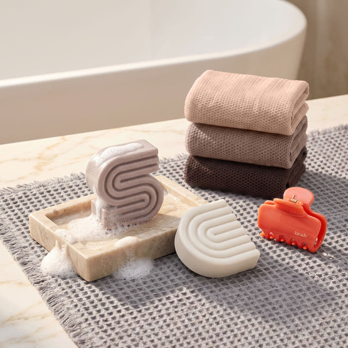 Summer Welcome Kit with Shampoo & Conditioner Bars