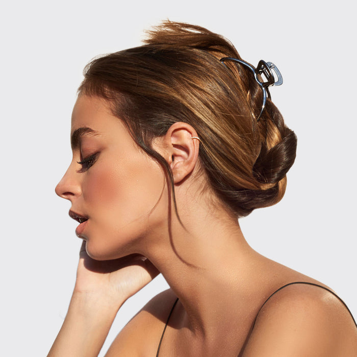 KITSCH Hematite Metal Claw Clip - on-model lifestyle
