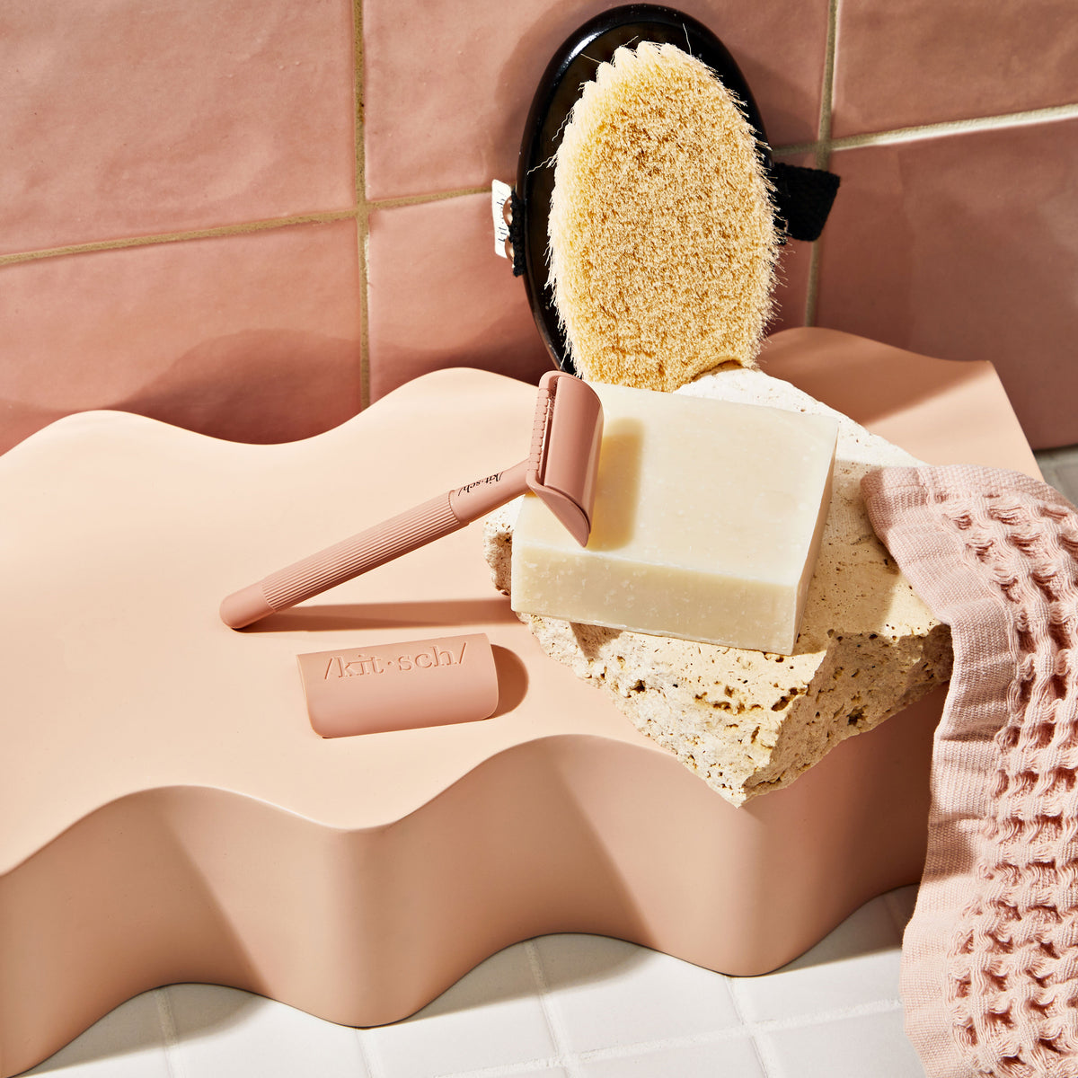 Sustainable Shaving with Kitsch: Safety Razor & Shave Butter Bundle ...
